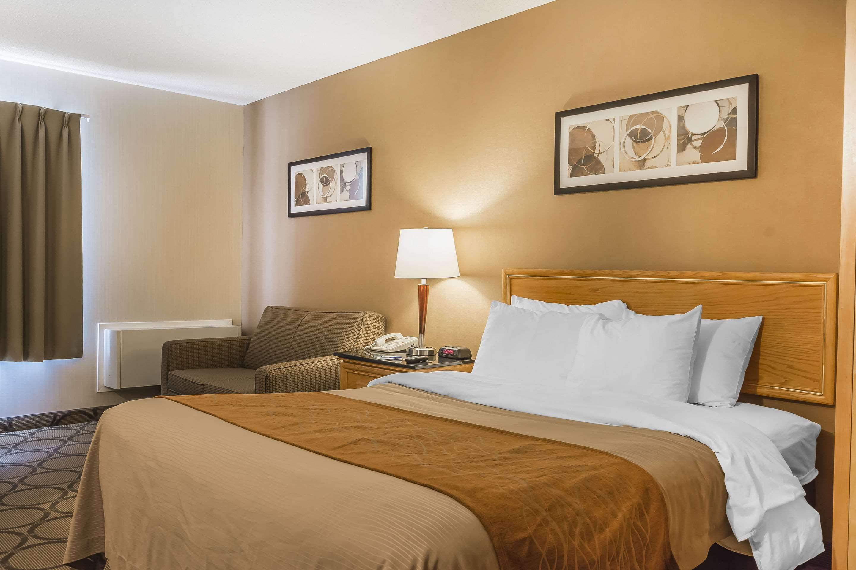 בלוויל Comfort Inn מראה חיצוני תמונה
