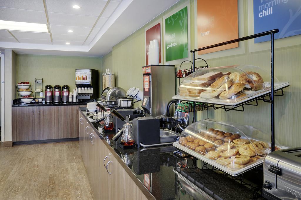 בלוויל Comfort Inn מראה חיצוני תמונה