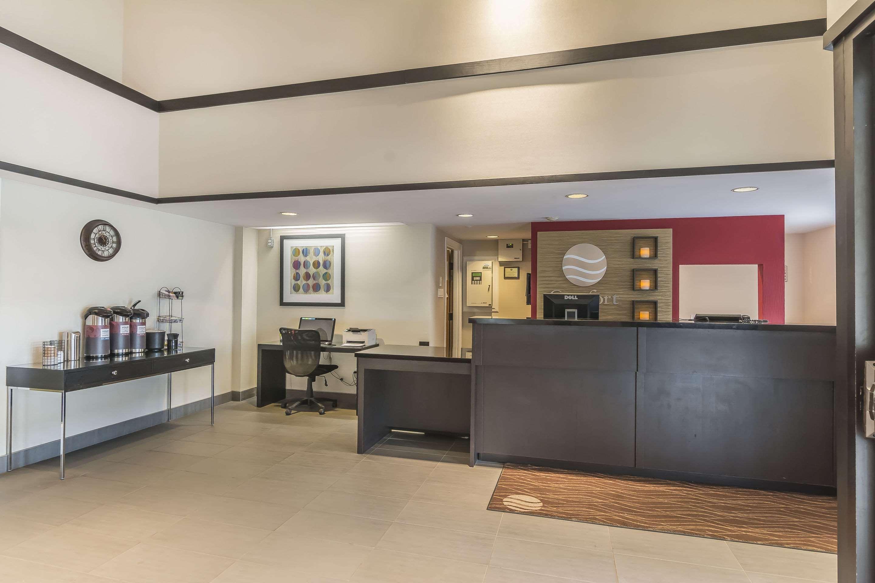 בלוויל Comfort Inn מראה חיצוני תמונה