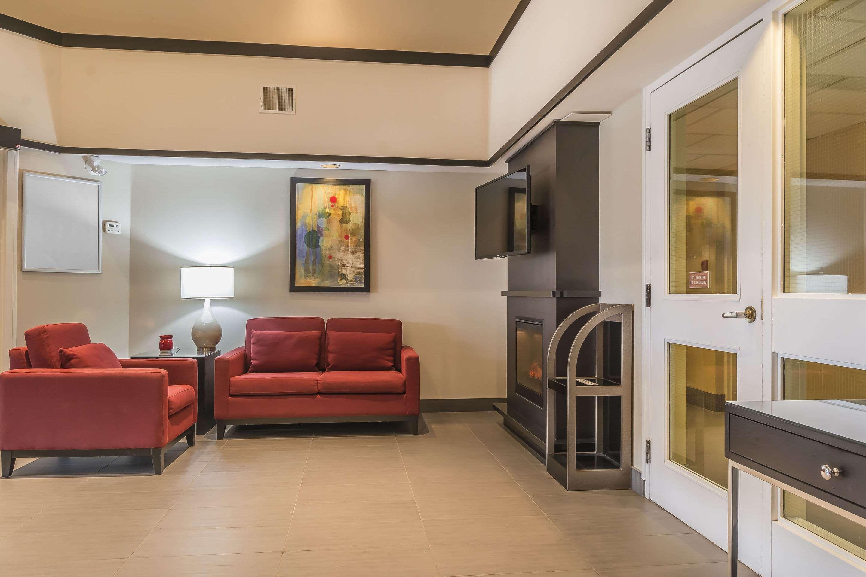 בלוויל Comfort Inn מראה חיצוני תמונה