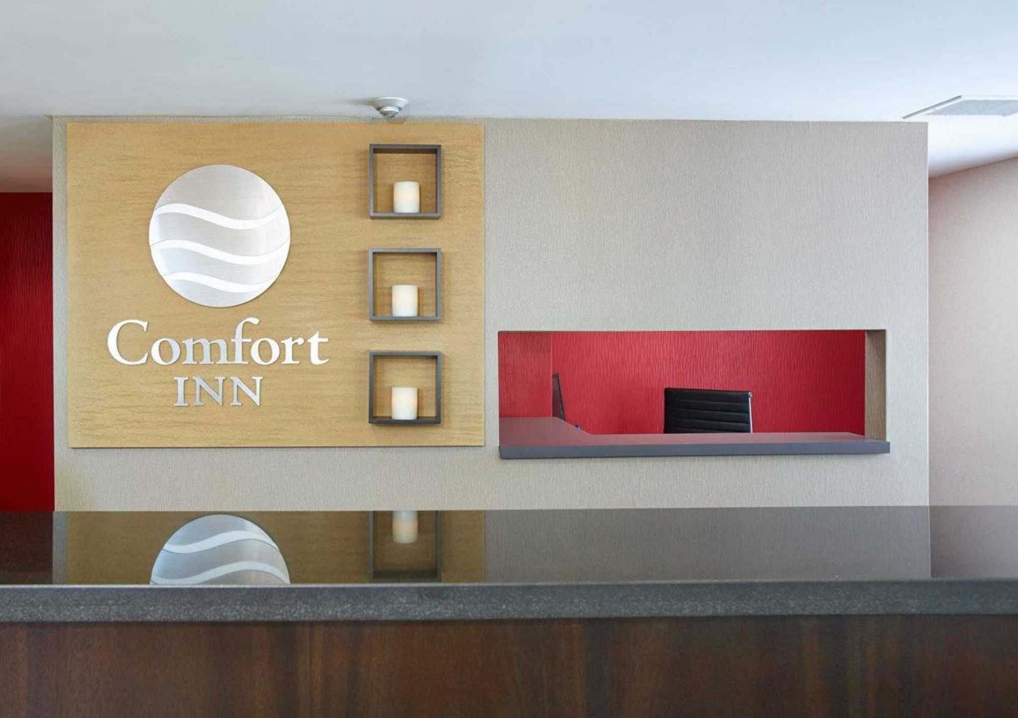 בלוויל Comfort Inn מראה פנימי תמונה