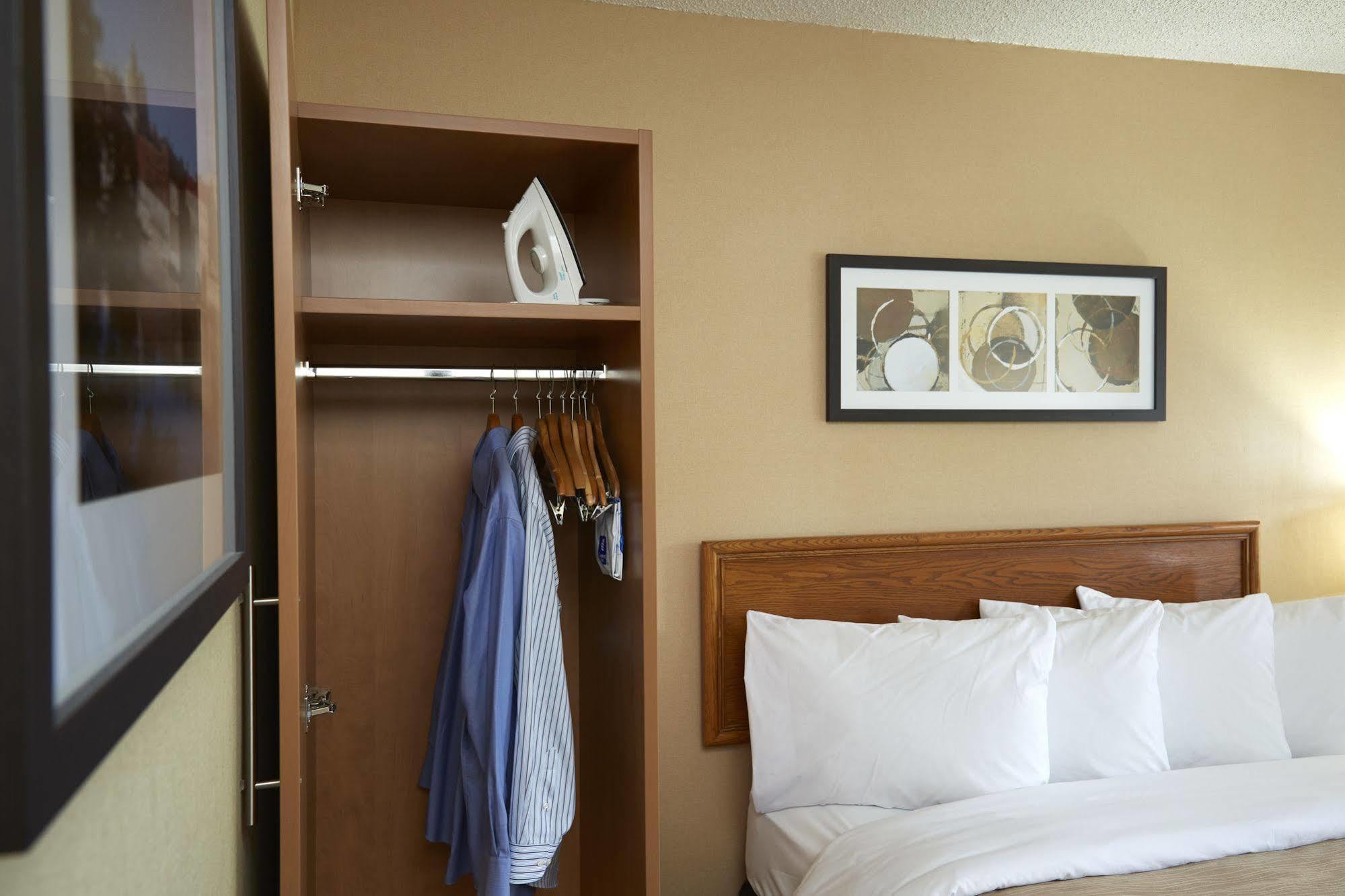 בלוויל Comfort Inn מראה חיצוני תמונה