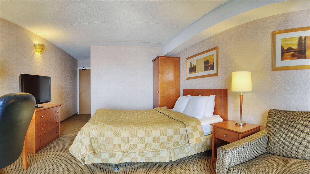 בלוויל Comfort Inn מראה חיצוני תמונה